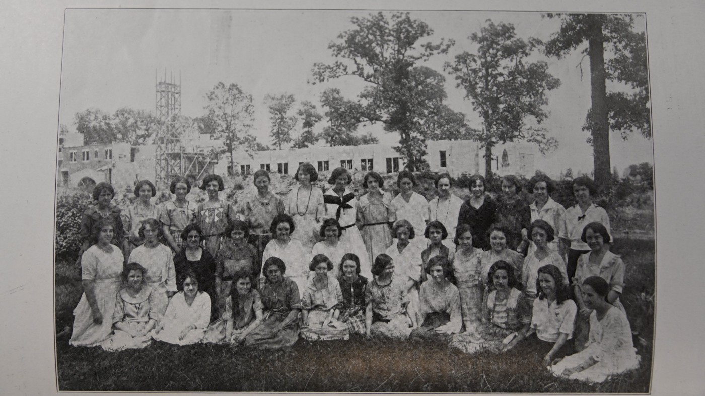 1921 Yearbook image with freshman class