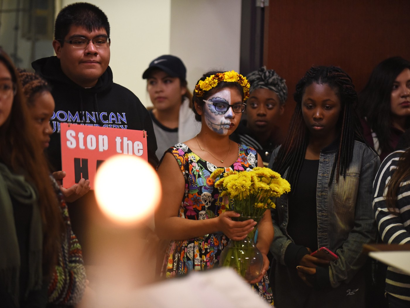 Dominican University students celebrate Día de los Muertos