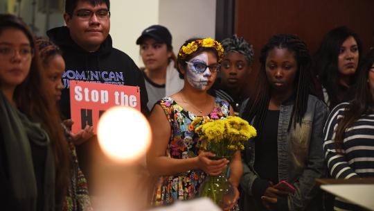 Dominican University students celebrate Día de los Muertos